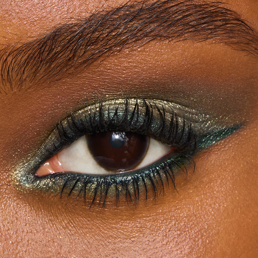 EMERALD EFFECT CHARLOTTE'S PALETTE OF BEAUTIFYING EYE TRENDS - Image 2