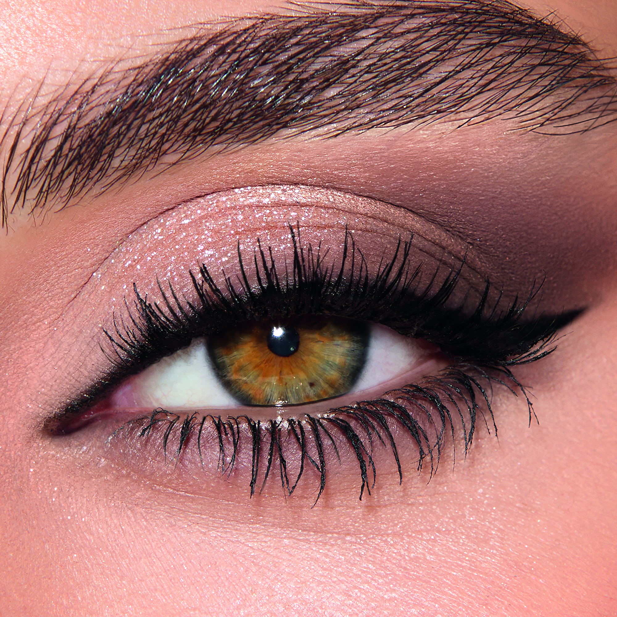 SUPER NEUTRAL CHARLOTTE'S PALETTE OF BEAUTIFYING EYE TRENDS - Image 2