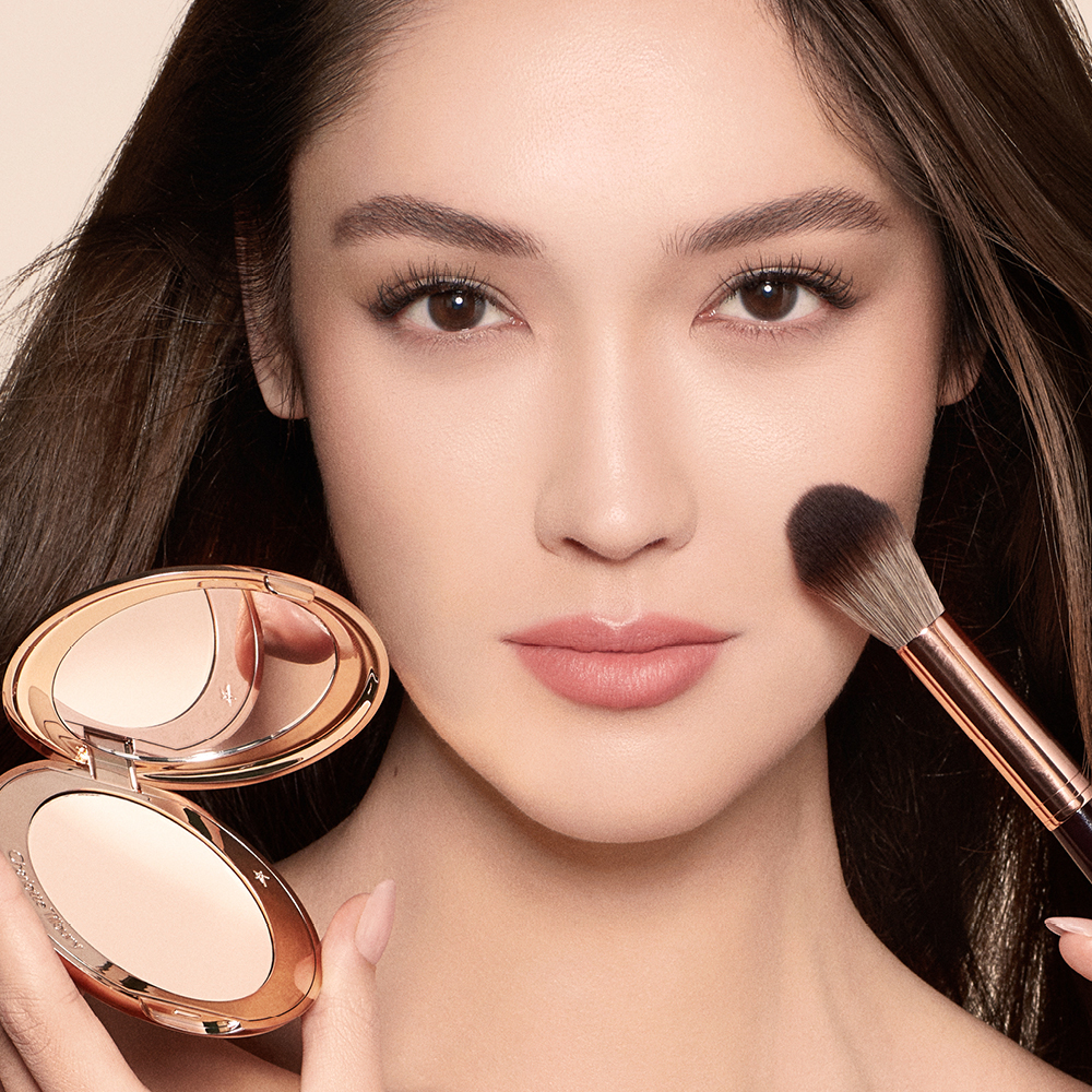 MAGICAL SAVINGS CHARLOTTE'S FLAWLESS, PORELESS GLOW KIT - Image 6